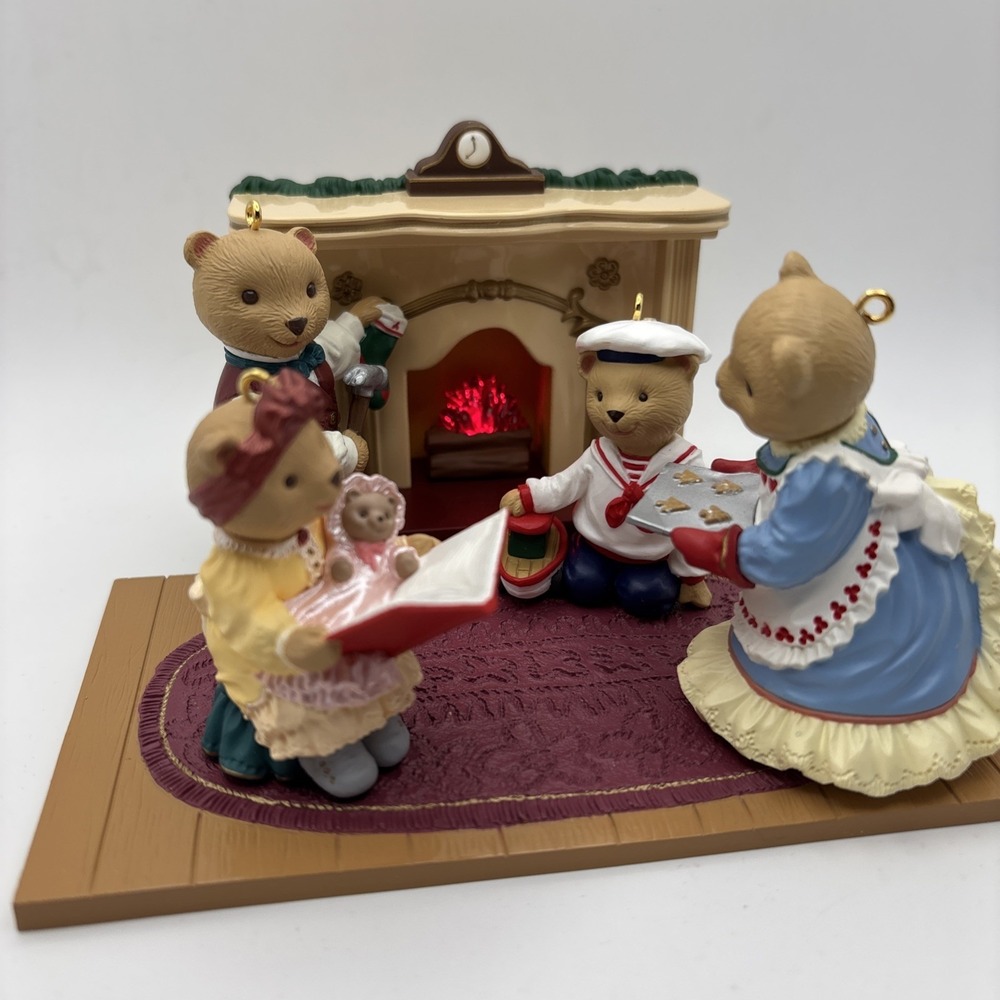 Hallmark Keepsake Ornaments The Bearingers Of Victoria Circle 5 Pc Set 1993 Box